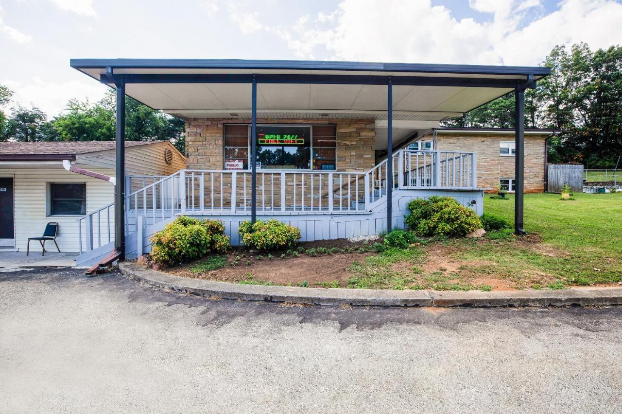 Hotel Salem-Roanoke I-81 -Listing Partner Exterior photo
